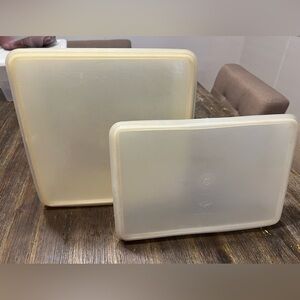 Tupperware vintage set of 2: 12x12x5.5 Square & 13x9”rectangle keepers w/lids